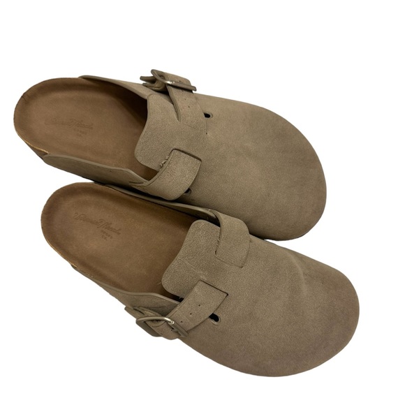 Women’s Betsy Clog Mule Flats - Picture 1 of 5